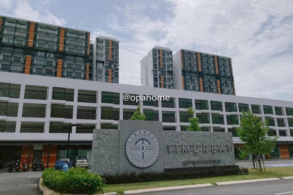 Opahome@ Timurbay Seafront Residence 2Br Family Suite Seaview And Poolview Kuantan Exterior photo